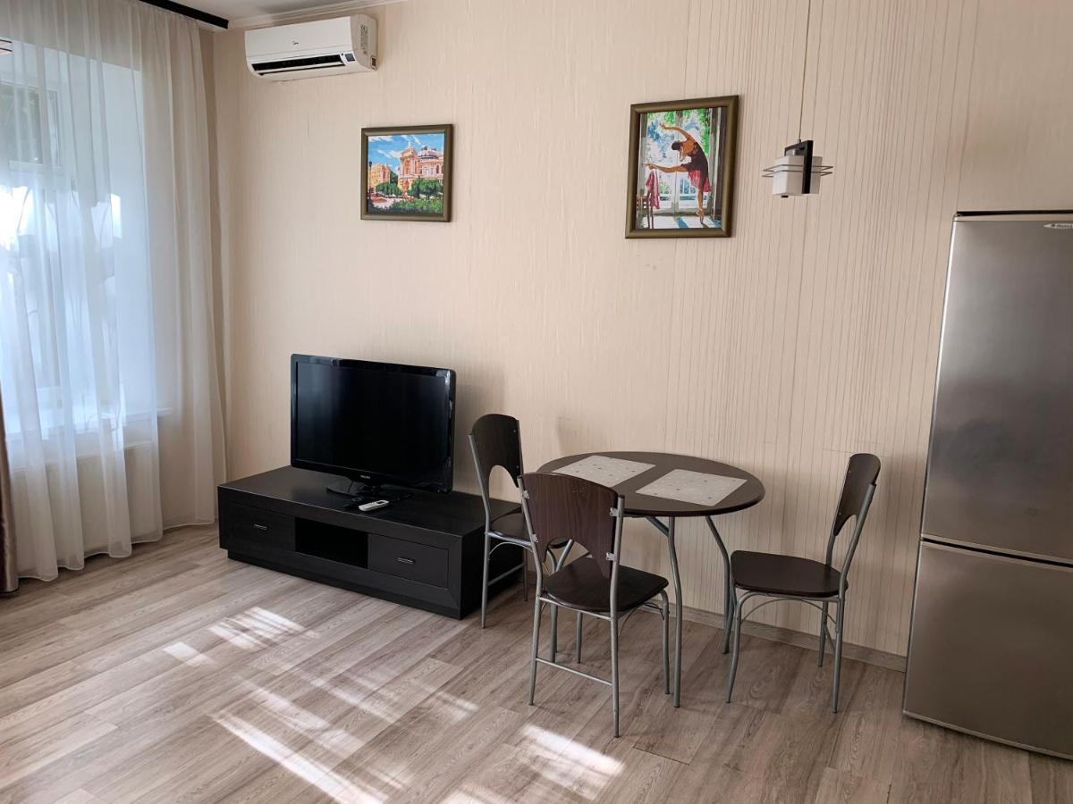 Excellent Apartment In The Center Of Odessa 외부 사진